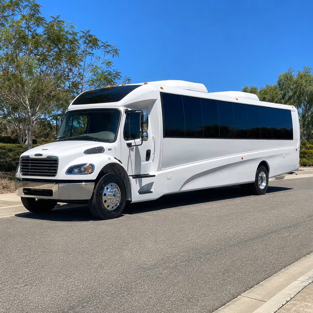 minibus rentals for smaller virginia beach prom groups who want their own space